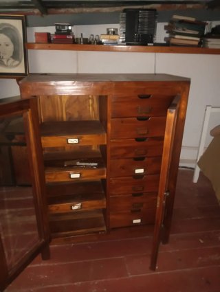 Mueble Cajonera Madera y Cristal
