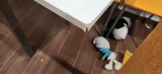 Mesa de cocina blanca y gris