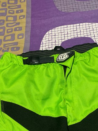 Conjunto MBT Verde y Negro