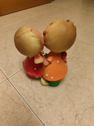 Adorabili pupazzi innamorati per la decorazione