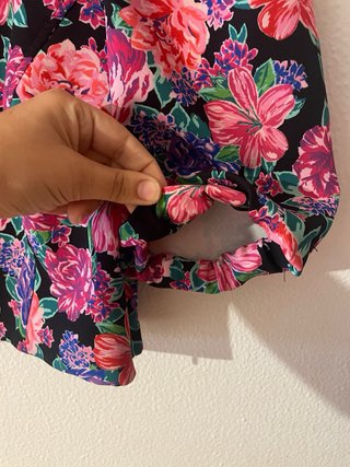 Top Zara floral negro