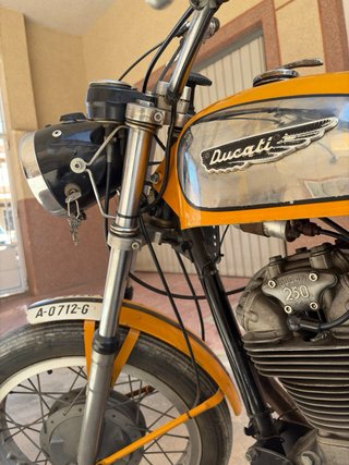 Ducati Scrambler 250 cc