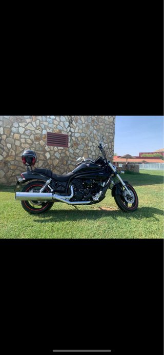 Moto Custom Negra
