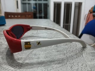 Gafas de sol infantiles rojas