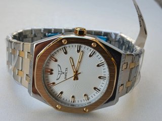 Invicta Specialty Cuarzo Nuevo