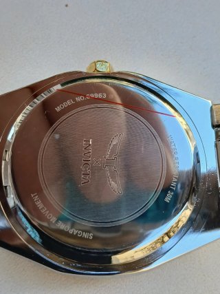 Invicta Specialty Cuarzo Nuevo