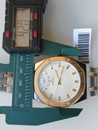 Invicta Specialty Cuarzo Nuevo