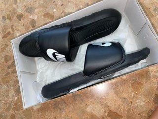 Chanclas Nike Negras (38)