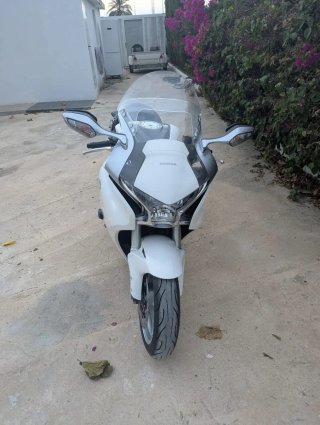 Honda VFR1200F 2010 Blanca Touring