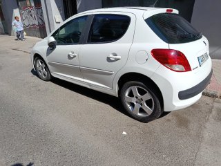 Peugeot 207 2010