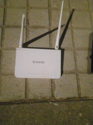 Router Tenda N300 Blanco