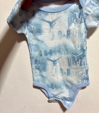 Conjunto Jordan body, manoplas y diadema