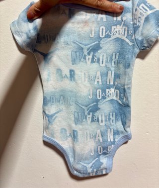 Conjunto Jordan body, manoplas y diadema