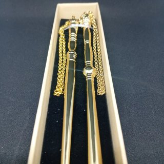 2 PUNTEROS BAÑADOS EN ORO CON CADENA Y ESTUCHE