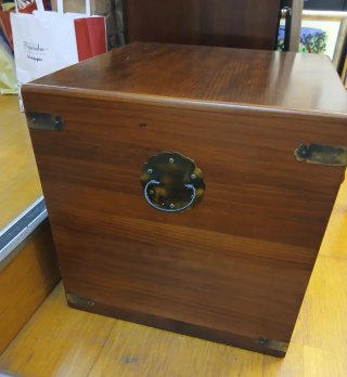 Mueble baúl auxiliar