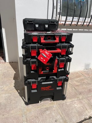 Caja Milwaukee PACKOUT + Taladro Milwaukee