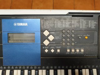 Teclado Yamaha PSR E333