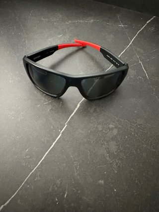 Gafas de Sol Polarizadas Ferrari Negras Rojas