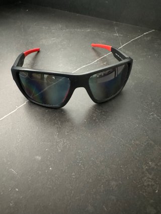 Gafas de Sol Polarizadas Ferrari Negras Rojas