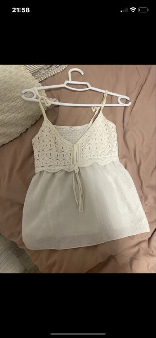 Top blanco crochet y tirantes