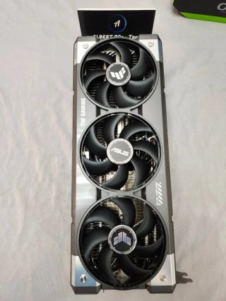 ASUS TUF RTX 5080 2 años garantía