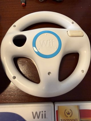 Nintendo Wii Bianca + 2 Manette + 2 Volanti