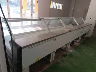 Vitrina charcutería refrigerada (precio en mensaje