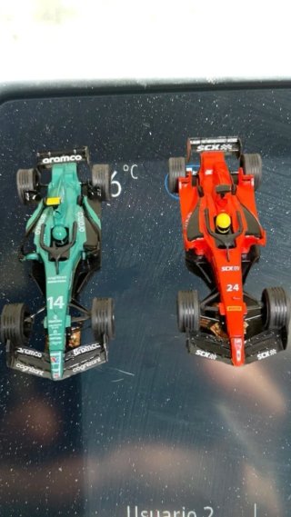 Scalextric Compact Formula Race to Win