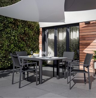 Mesa y 4 Sillas Jardín/Terraza