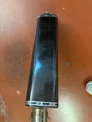 Cola Escape Yoshimura TRS Carbono