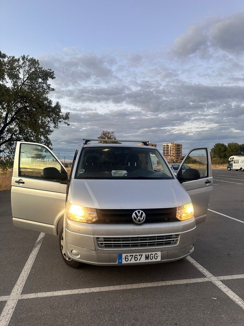 Volkswagen Caravelle 2012 - foto 1