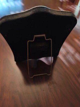 Reloj de mesa dorado estilo antiguo
