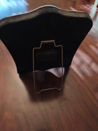 Reloj de mesa dorado estilo antiguo