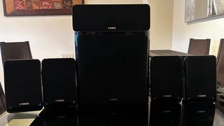 Home Cinema 5.1 Yamaha RX-V 373 con alravoces