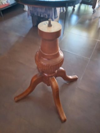 Mesa de madera maciza