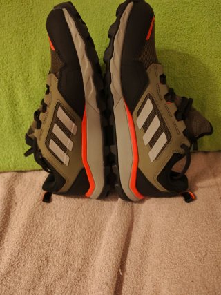 Zapatillas Adidas Terrex Verde y Naranja