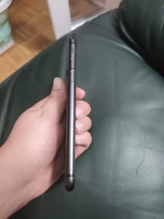 iPhone 8 64 GB Negro con caja, cargador y jack