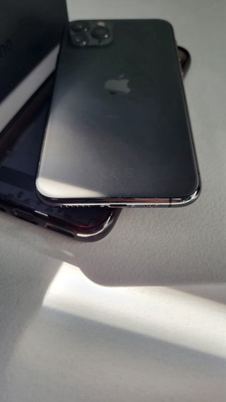 iPhone 11 Pro 512GB Space Gray (Leer descripción)