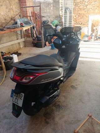 Kymco Superdink Maxi Scooter Gris/Negro