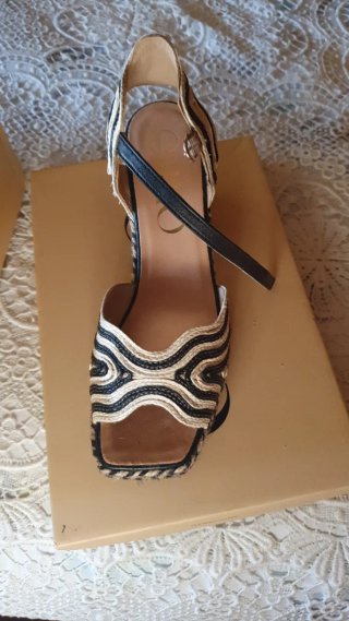 Sandalias Talla 38 (usadas 1 vez)