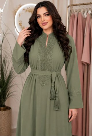 Vestido Caftán Moderno con Bordado