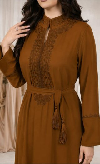 Vestido Caftán Moderno con Bordado