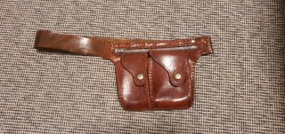 Riñonera de cuero marrón