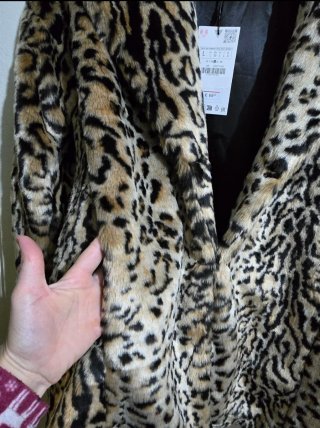 Abrigo leopardo Zara nuevo