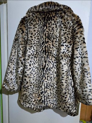 Abrigo leopardo Zara nuevo