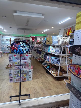 Traspaso tienda de souvenirs ubicada en cant picaf