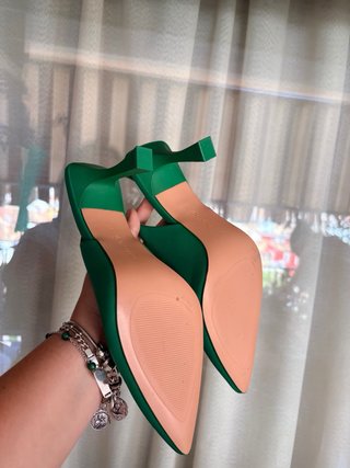 Zapatos de tacón verdes para mujer