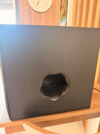 Subwoofer Yamaha auto amplificado 25-180 HZ 10”
