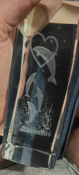 Figura cristal Torrevieja delfines corazón