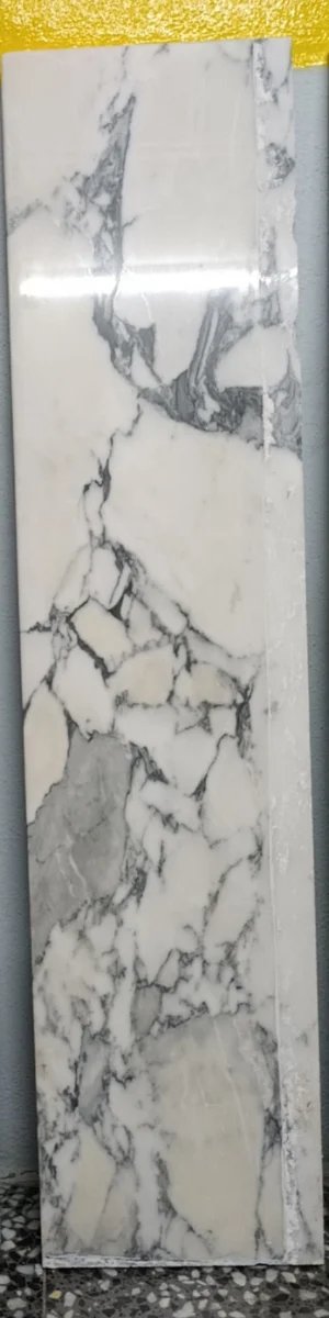 Placas de Mármol Blanco y Gris